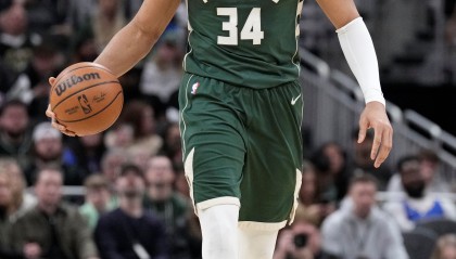 开云体育官网-字母想复出！哈队：他到底在搞啥 雄鹿和他好聚好散没啥大不了的